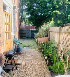 2BedFlatKenilworthRoadTW15img1