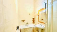 Malta Townhouse Bathroom 1